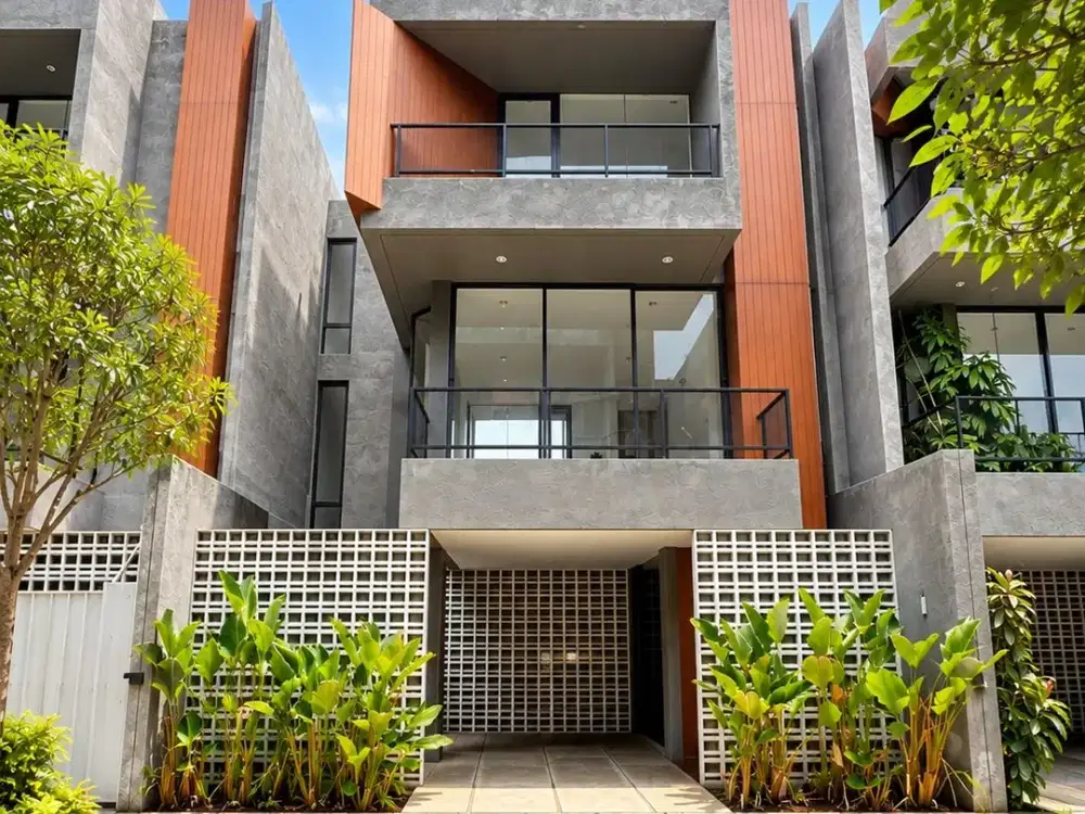 Rumah 3 Lantai Bergaya Modern di Area Kemang