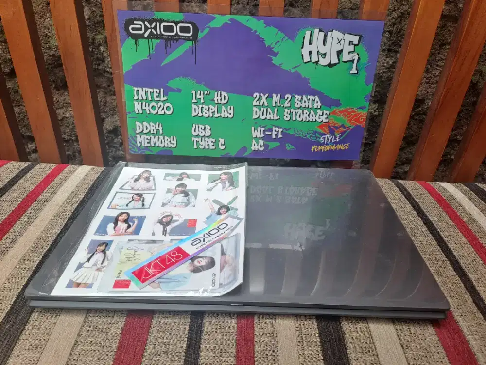 Dijual Laptop HYPE 1 bekas rasa baru belum pernah di pake