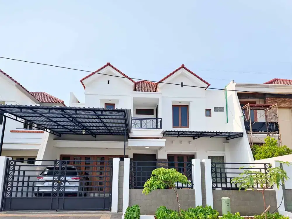 Sewa Rumah Mewah Puri Indah Jakarta Barat LT 300m² Semi Furnished Siap Huni