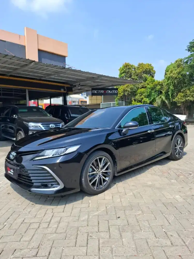 Toyota Camry 2.5V 2021 termurah