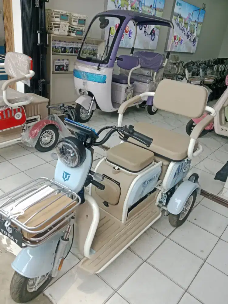 Tora sepedah listrik roda tiga