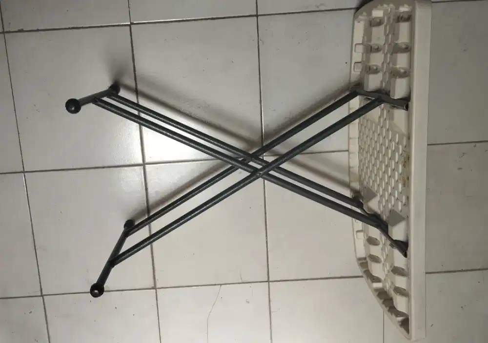 Meja lipat KRISBOW