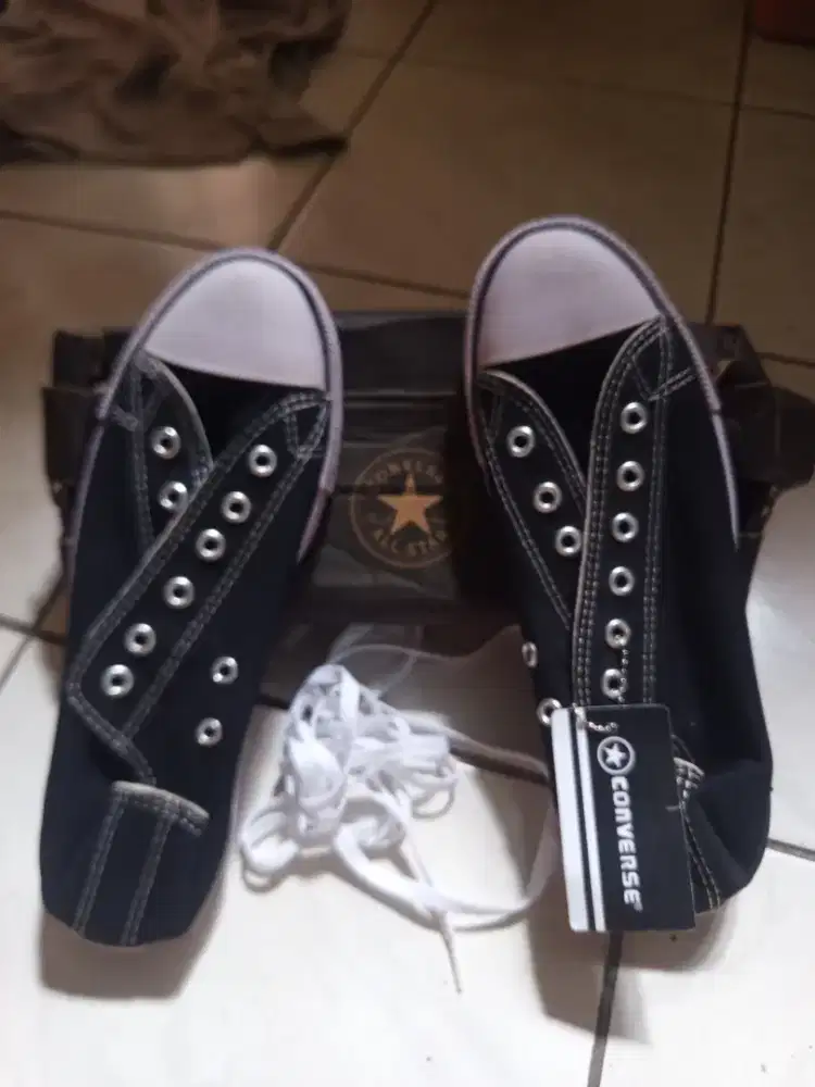 JUAL SEPATU CONVERSE BARU