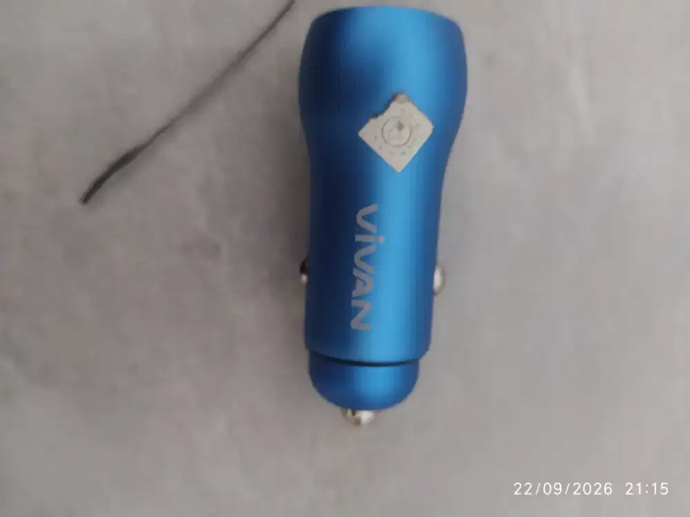Charger hp untuk mobil/motor