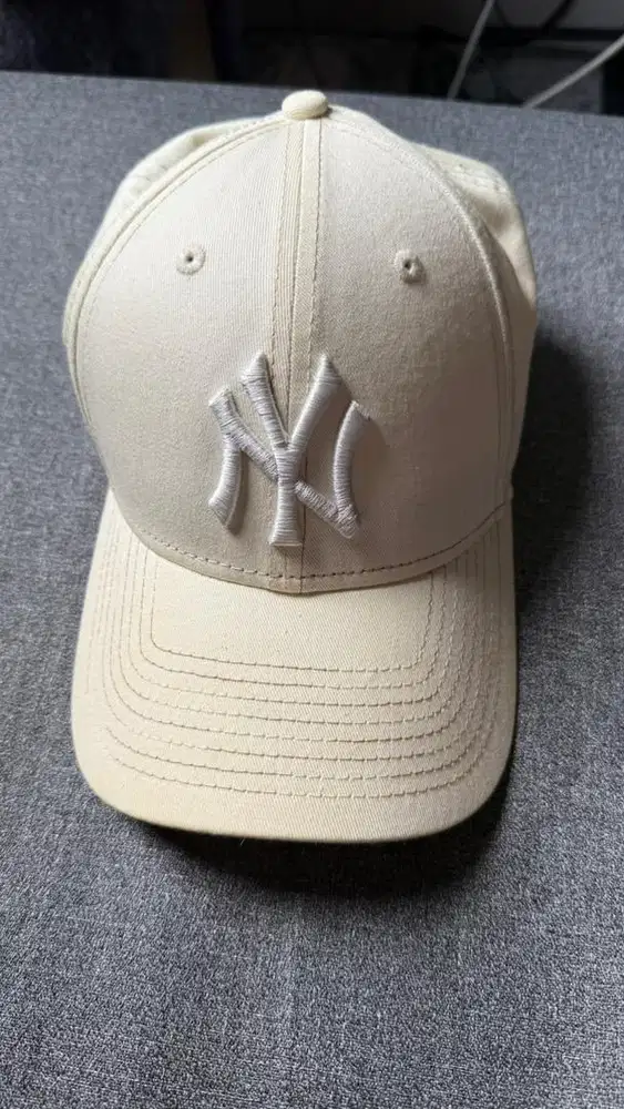 Topi New era gradient stitching