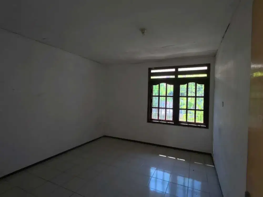 RIC.A117 Rumah Tenggilis Tengah Surabaya Kawasan Nyaman untuk Keluarga