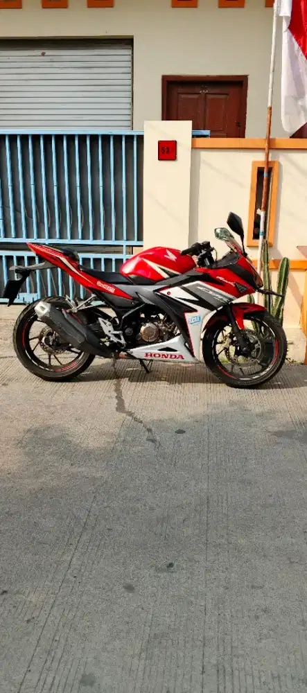 Honda CBR 150R 2018