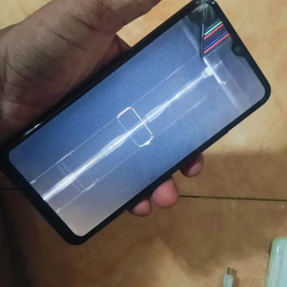 Vivo y12 batangan lcd pecah lainnya normal