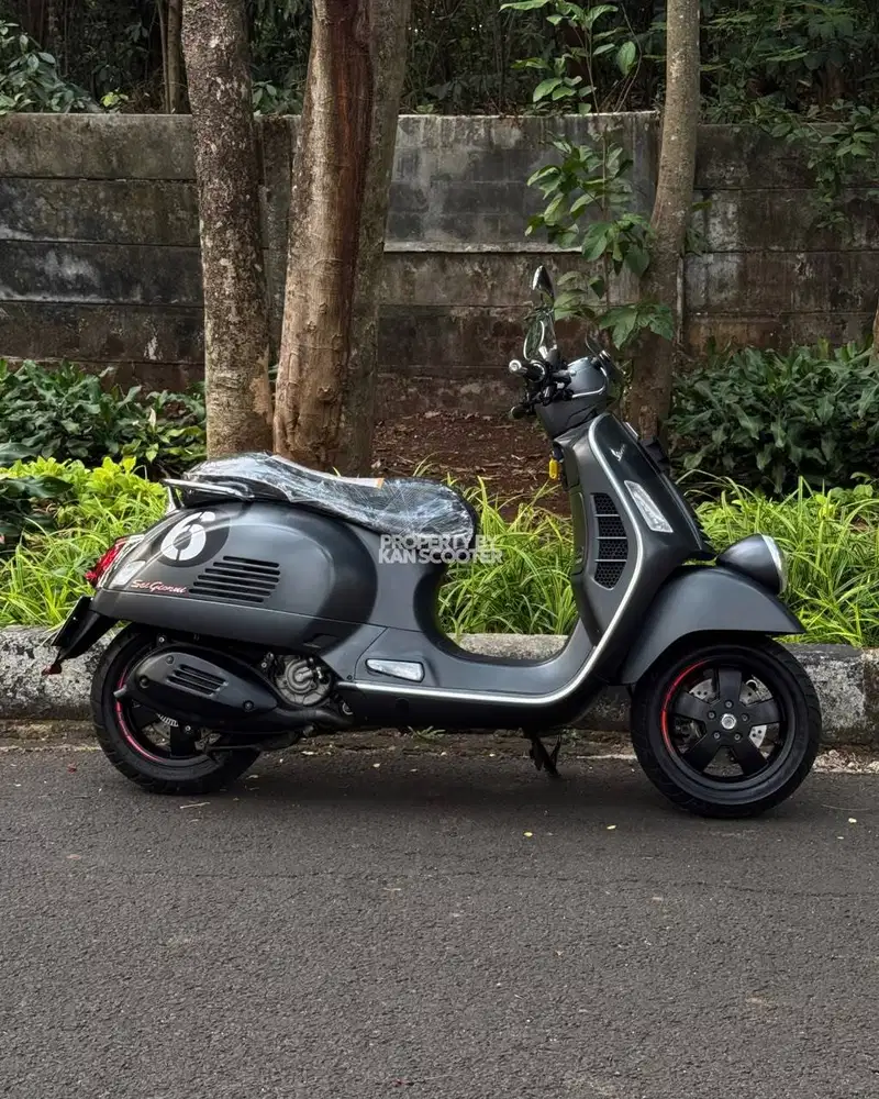 VESPA SEI GIORNI II 300 HPE LIMITED EDITION 2021 TERMURAH