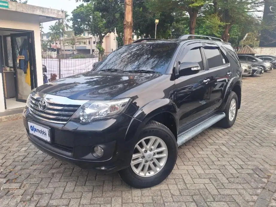 LOW DP Toyota Fortuner 2.7 G Luxury Bensin-AT 2013 EEN