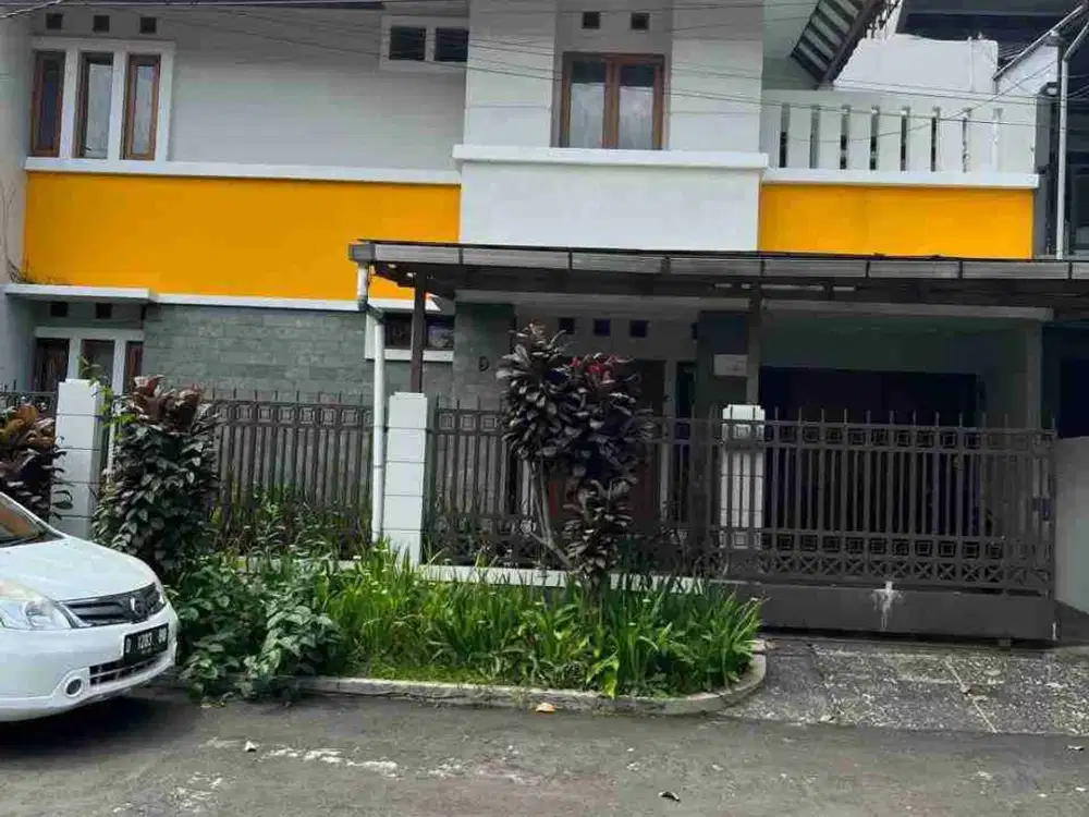 Rumah strategis semi furnished bisa kantor di sayap kancra Buahbatu