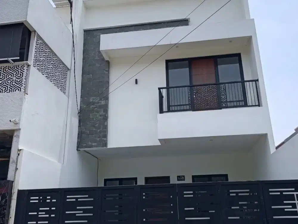 Rumah Minimalis Dekat Setasiun dan Universitas Di Kalibata Jakarta Selatan Dijual