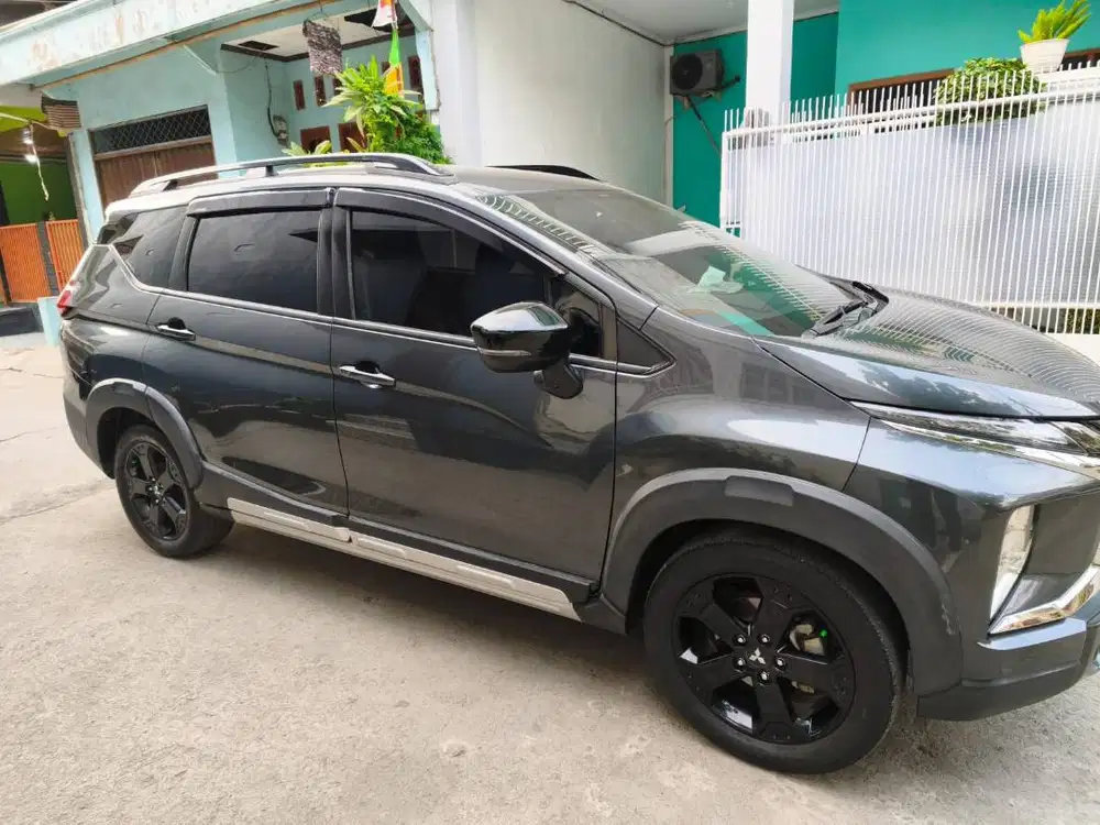 Dijual Mitsubishi Xpander Cross AT 2021 Type Tertinggi