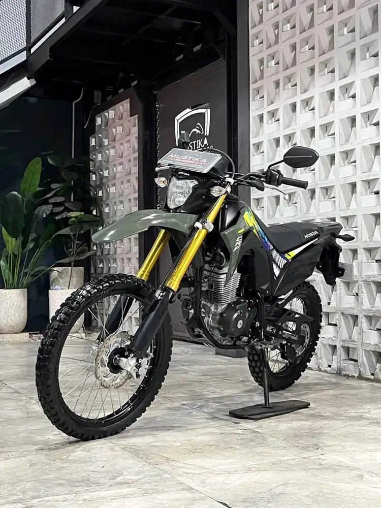 Odo 10rb Terbatas!!Honda CRF 150L th 2025 - Ayu Mustika