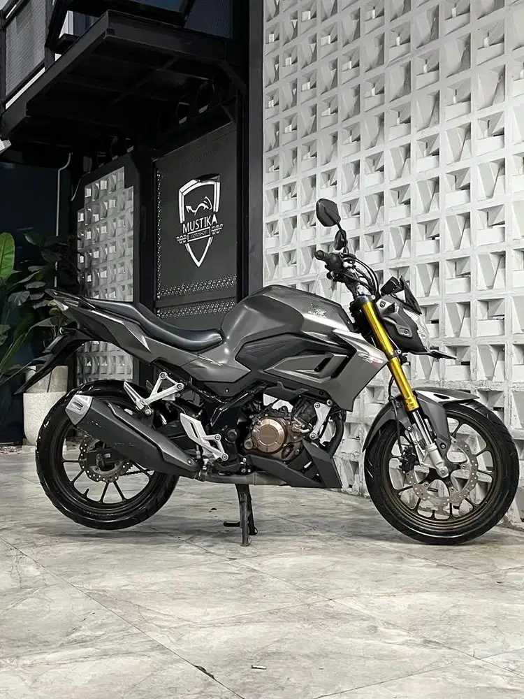 Terbatas!!Honda CB 150R th 2022 - Ayu Mustika