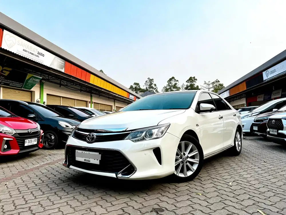 DP 5 JT TOYOTA CAMRY 2.5 V AT 2014 WHITE EDITION UPGRADE PAKET