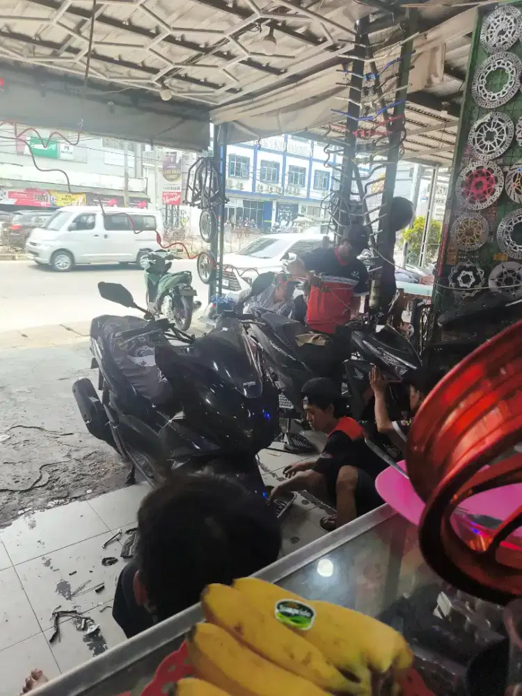 Dibutuhkan mekanik sparepart dan variasi