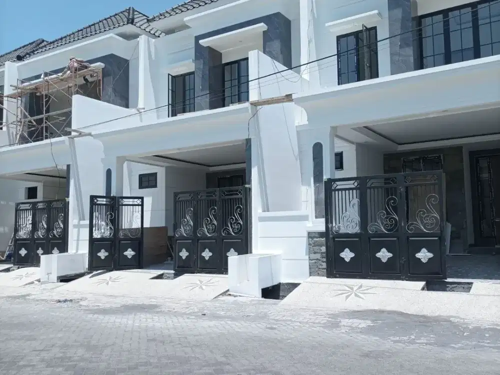 Manyar Kertoadi Rumah Baru