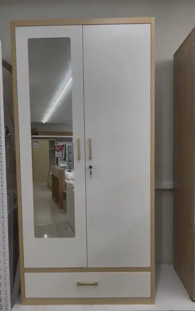 Lemari pakaian Minimalis