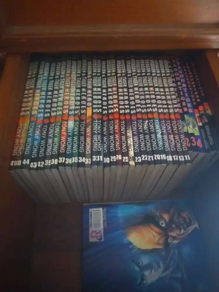 komik series dan non series