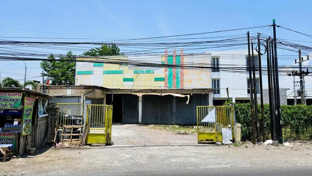 MURAH 0 JALAN RAYA! STRATEGIS EKS BENGKEL RAYA KEPATIHAN MENGANTI