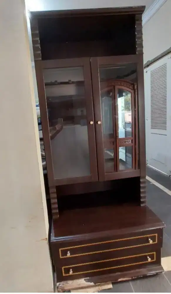 Dijual Lemari Pajangan
