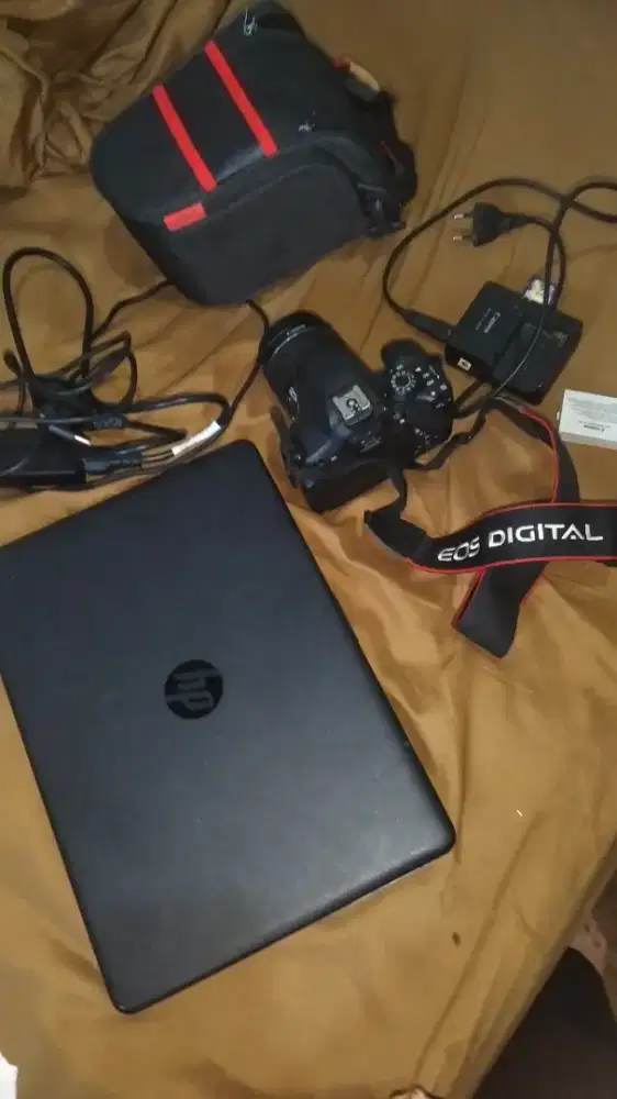Laptop HP model 14 bw001au