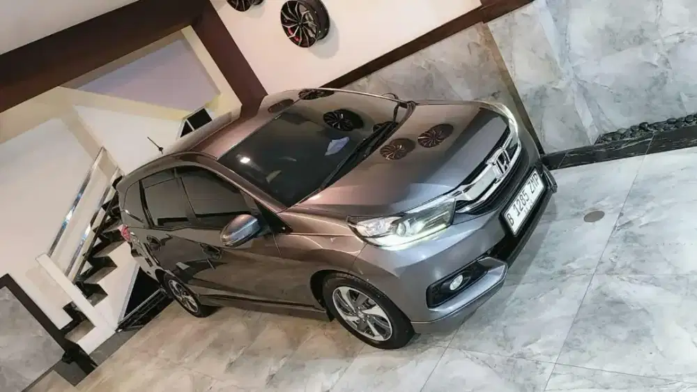 Honda Mobilio E Prestige 2020 Matic putih hitam
