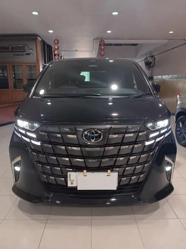 Toyota Alphard 2.5 G Hybrid A/T 2024