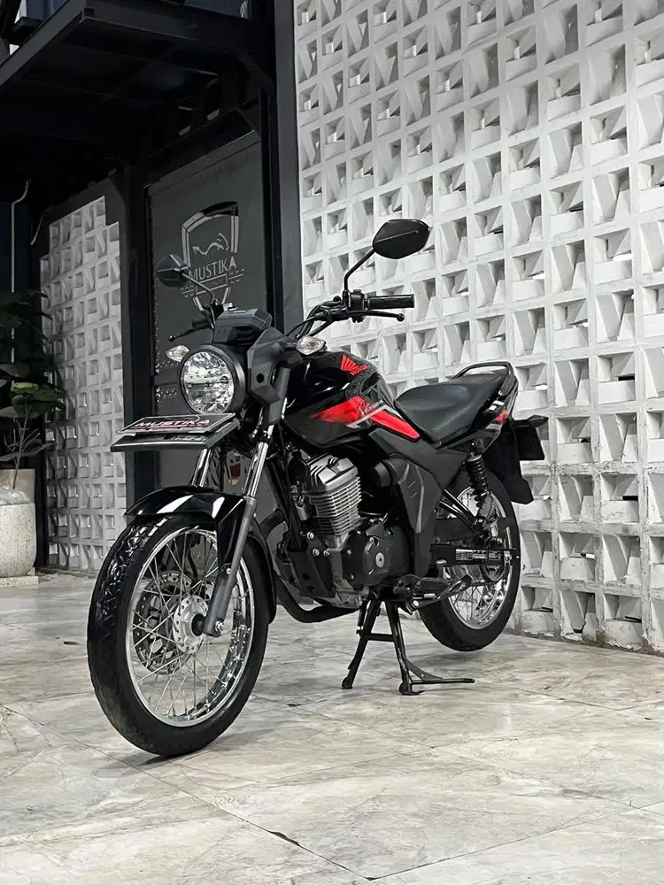Terbatas!!Honda CB 150 Verza th 2022 - Ayu Mustika