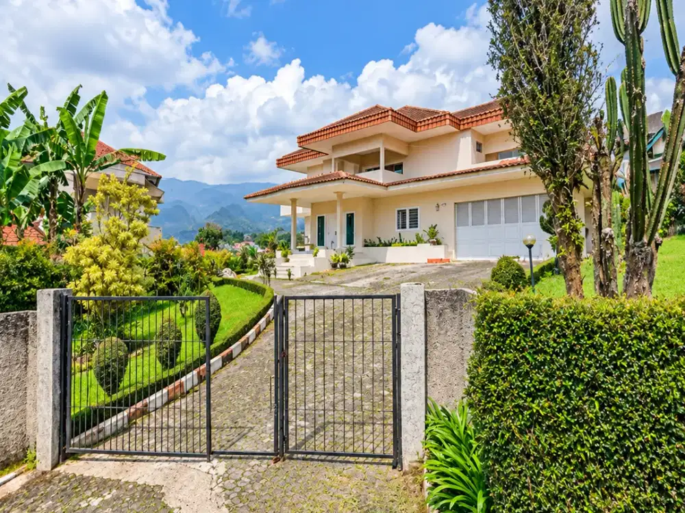 Villa Mewah Cisarua Puncak, Bogor Mountain View Kawasan Premium