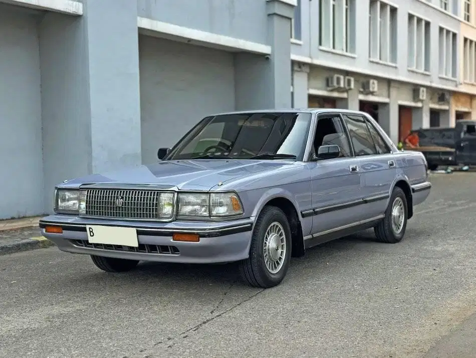 1990 Toyota Crown Royal Saloon 2.0 Manual Silver ORIGINAL Rawatan