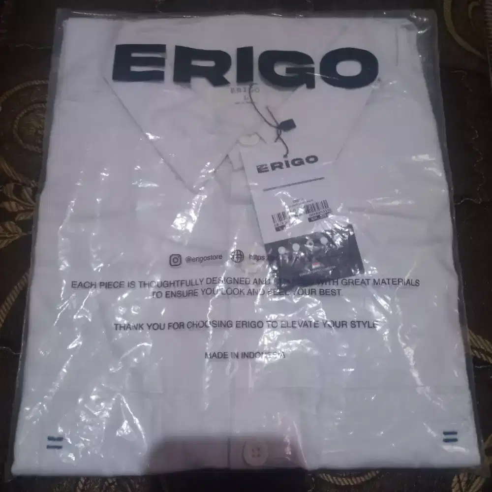 Kemeja putih polos(kerah)lengan panjang