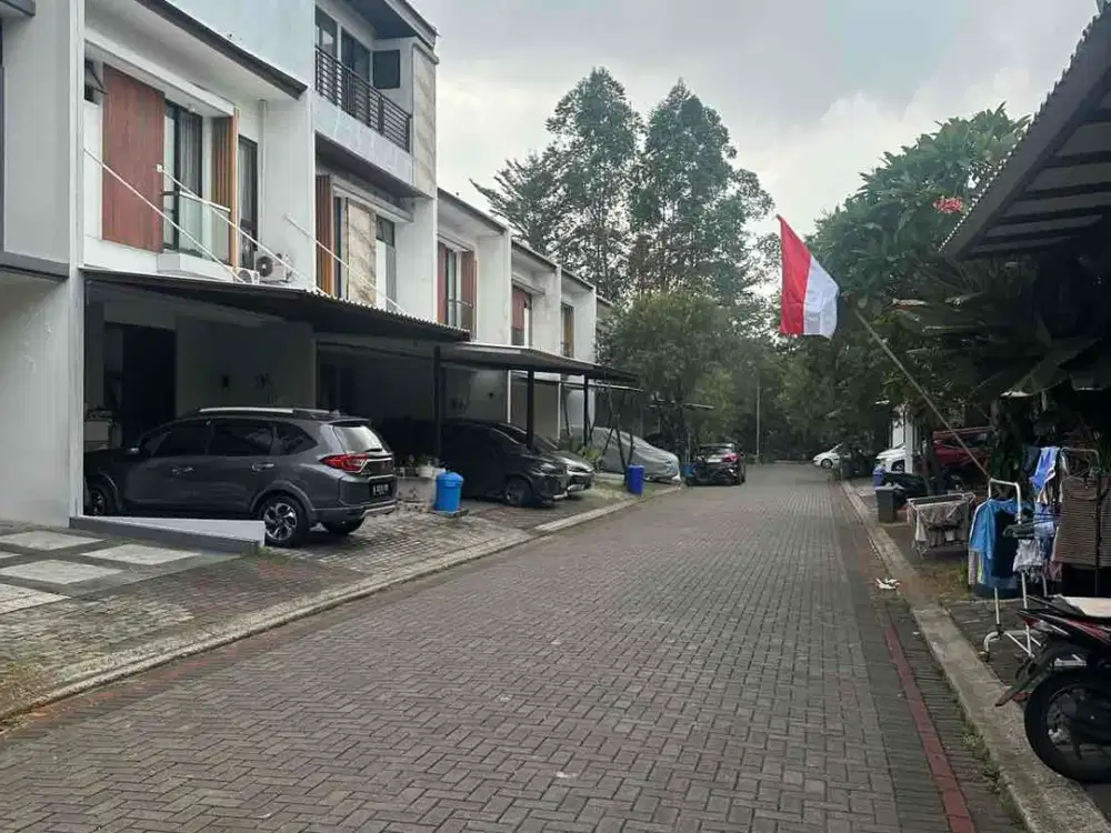 Dijual Segera Rumah 2 lantai @De Latinos BSD harga sangat bersahabat kondisi standard oke