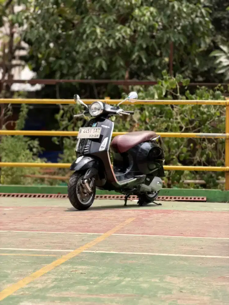 DIJUAL PIAGGIO VESPA PRIMAVERA 150 IGET THN 2016 PERFECT CONDITION