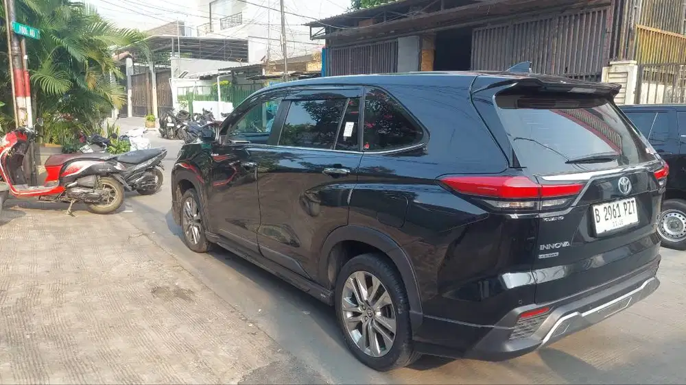 Innova Zenix Hybrid TSS Modelista Type Q