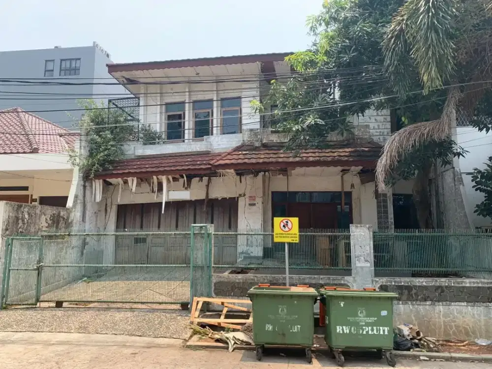 Rumah tua Pluit hitung tanah luas 325m, murah