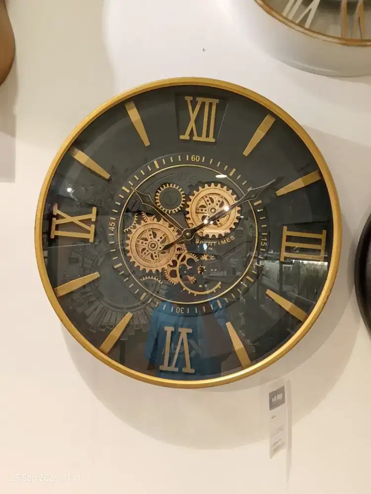 Wall clock gear