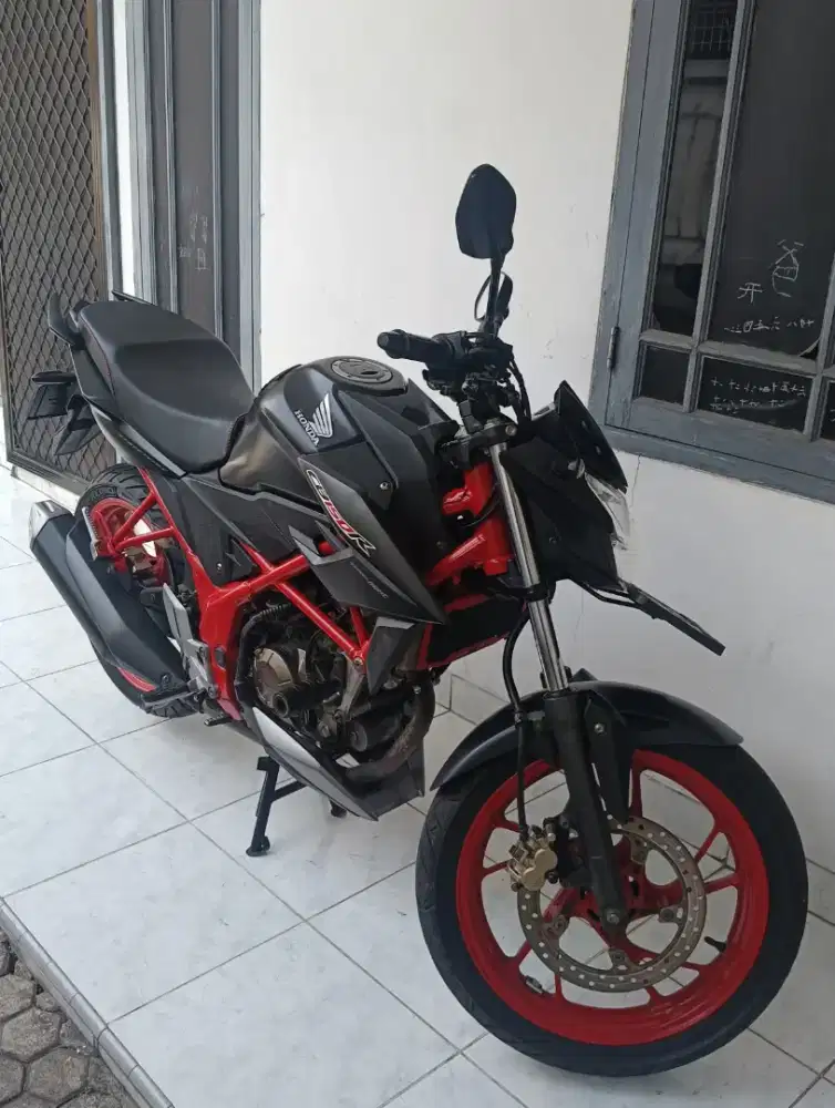 Honda CB150R masih original terawat