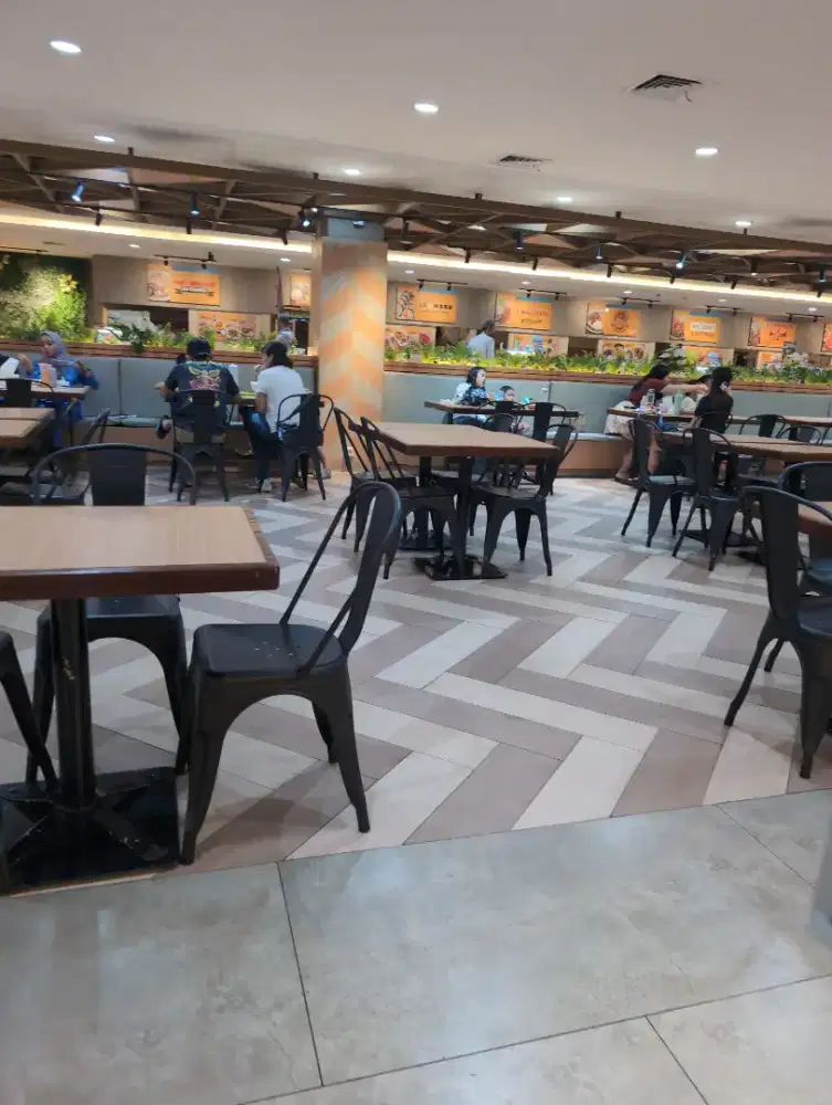 Jaga counter di foodcourt bsd plaza