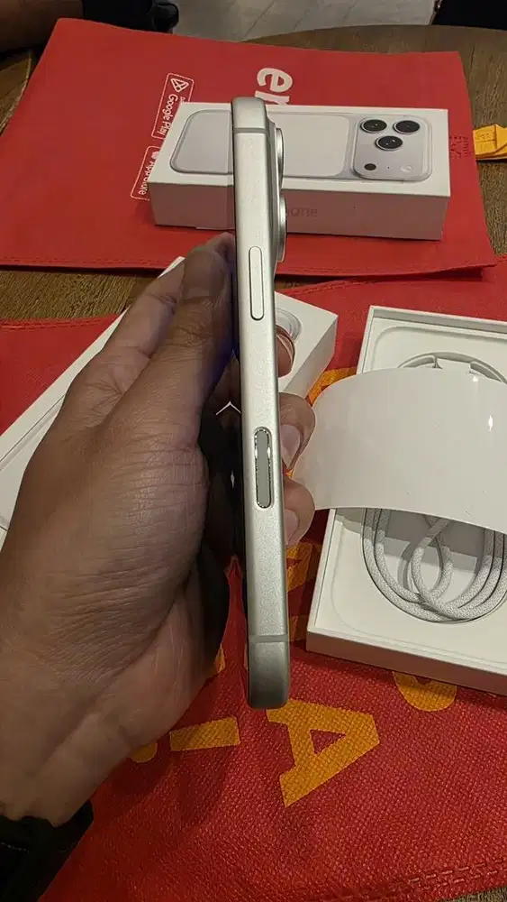 Iphone 17 pro 512 silver