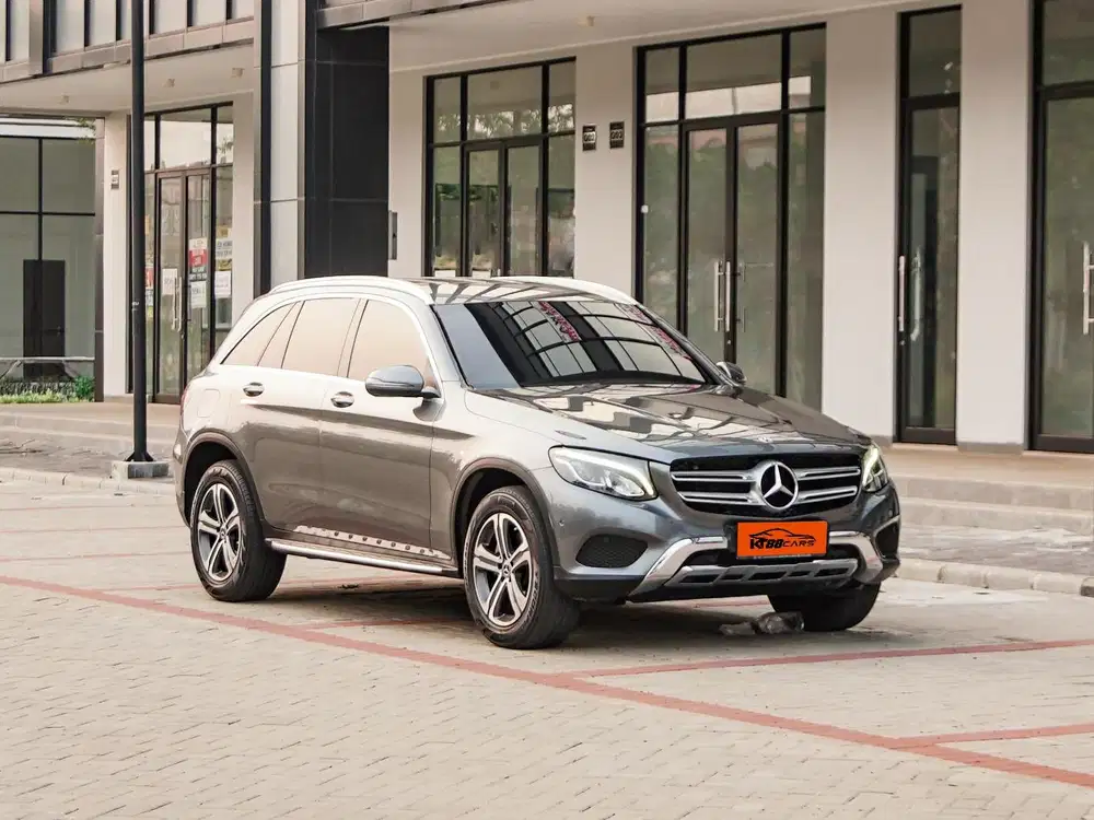 [BERGARANSI] MERCEDES BENZ / MERCY GLC200 EXLUSIVE X253 TAHUN 2018 ABU