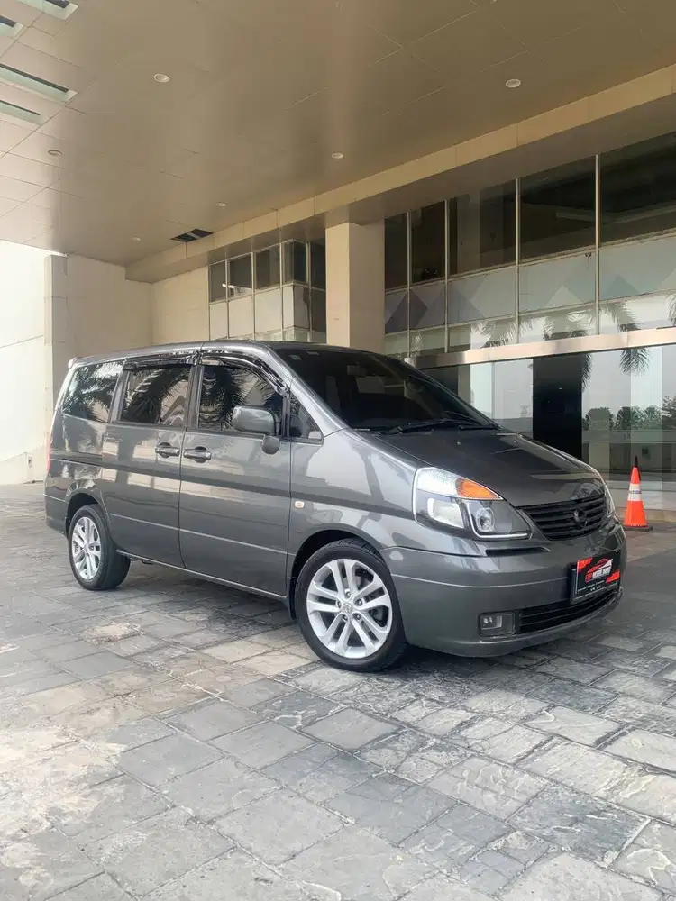 Nissan Serena CT 2.0 AT 2010