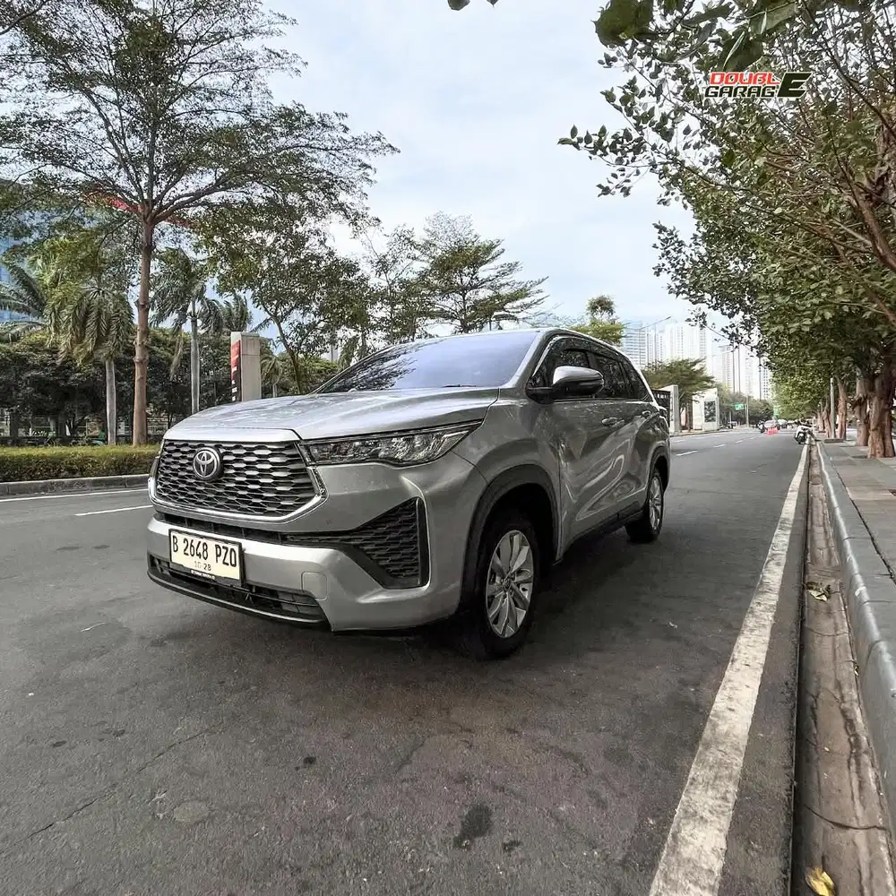 Toyota Kijang Innova Zenix V 2.0 Bensin At 2023 Low km