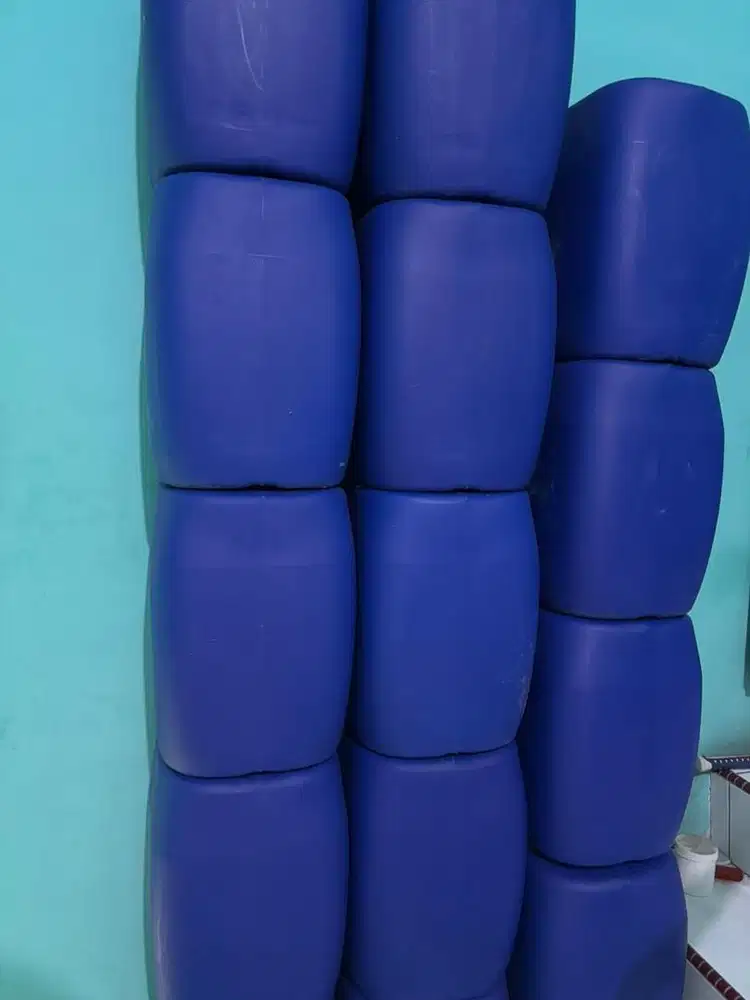 Jerigen Bekas 30 Liter Kondisi 98%
