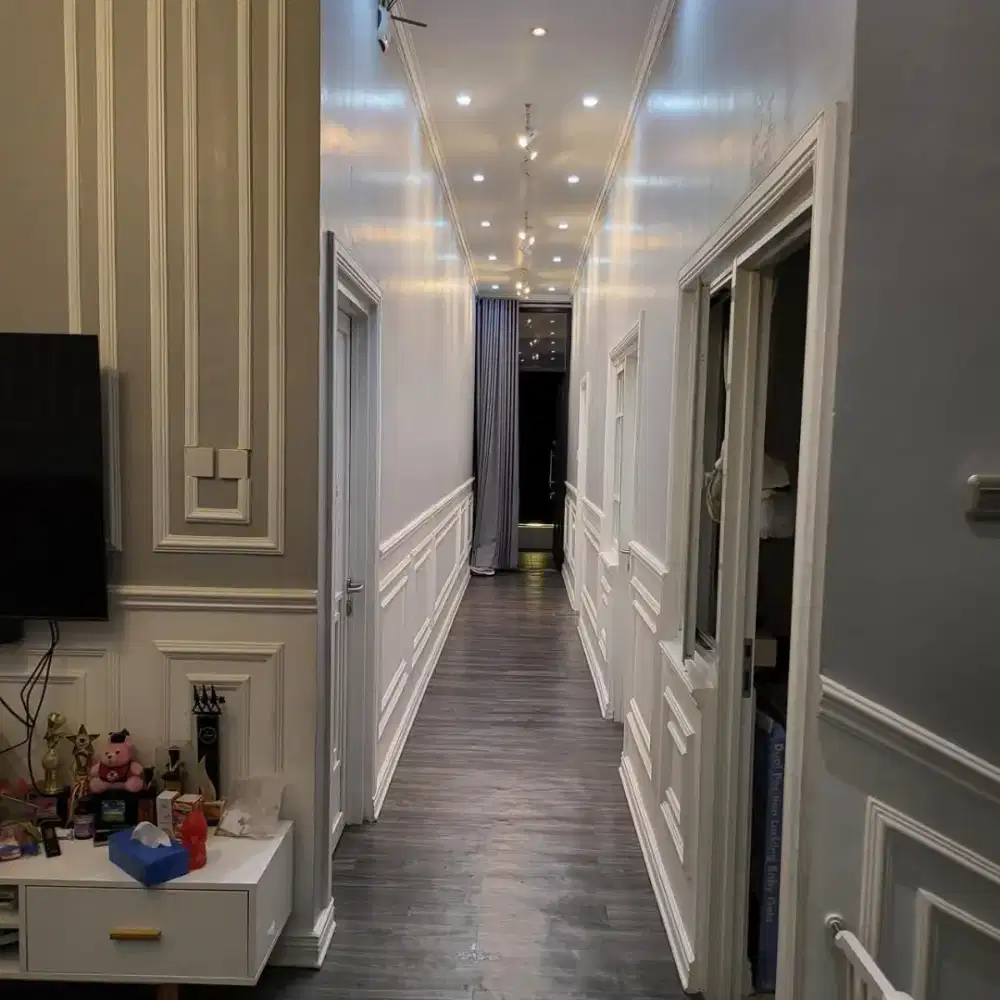 Interior dinding mollding