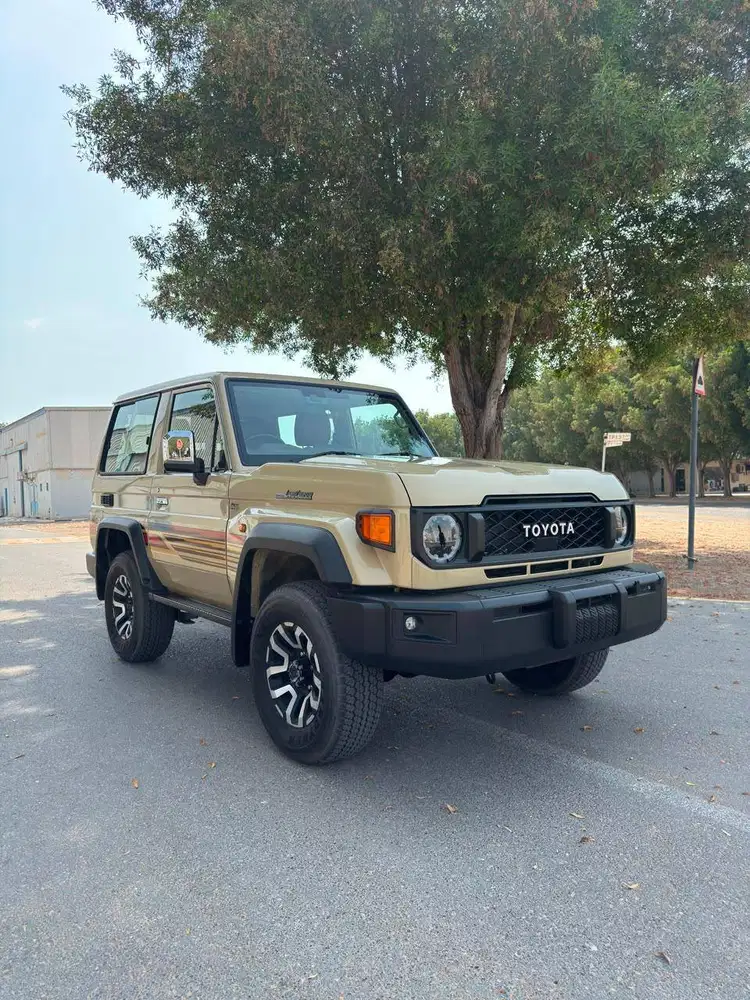 TOYOTA LAND CRUISER 71 ANNIVERSARY 40th 2025 4.0L V6 BENSIN STIR KANAN