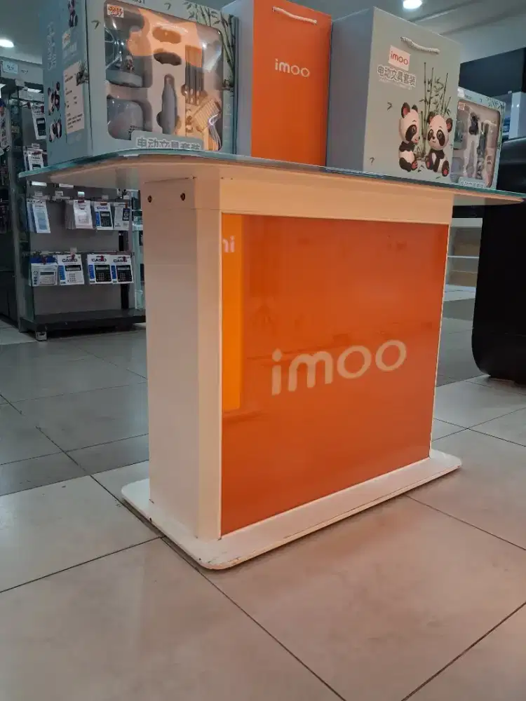 Dijual cepat meja etalase imoo