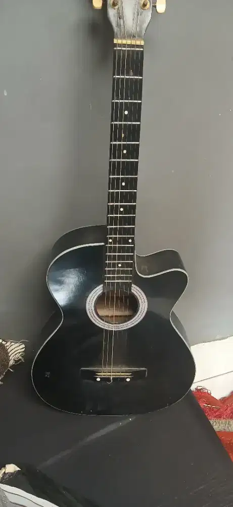 Gitar Akustic Lokal merek Yammaha