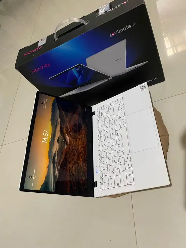 ADVAN soulmate X2 SSD 8GB/128GB Like New
